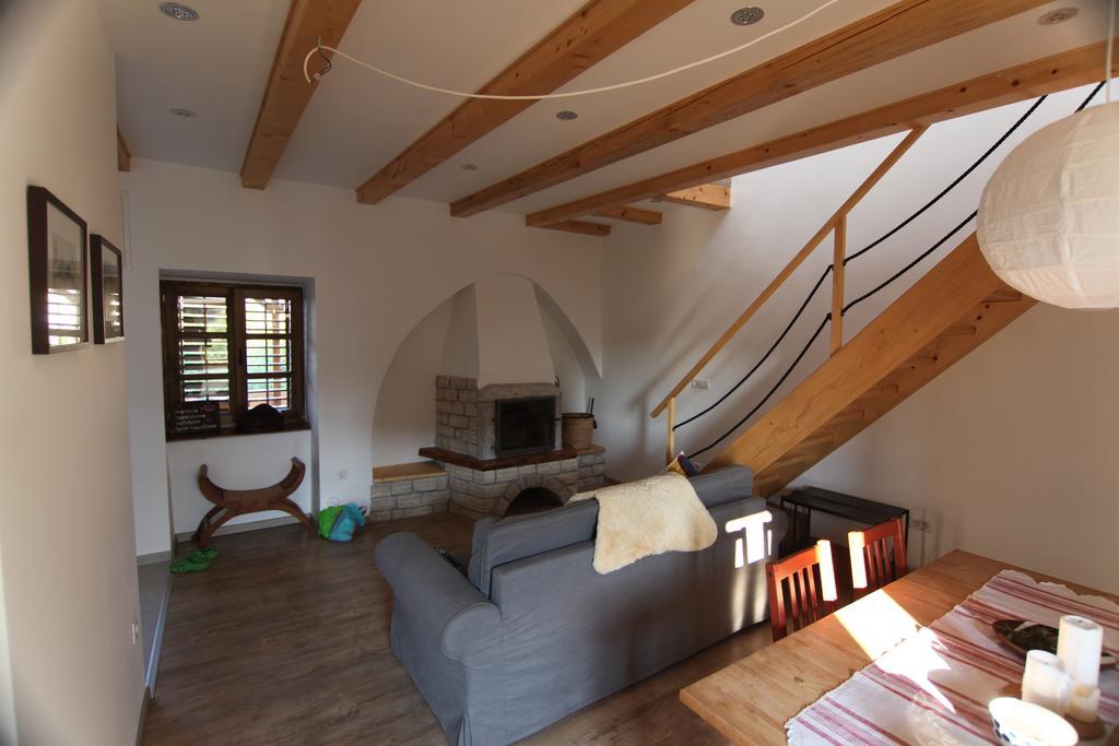 Holiday Home Kuca Na Moru Kornic Bagian luar foto