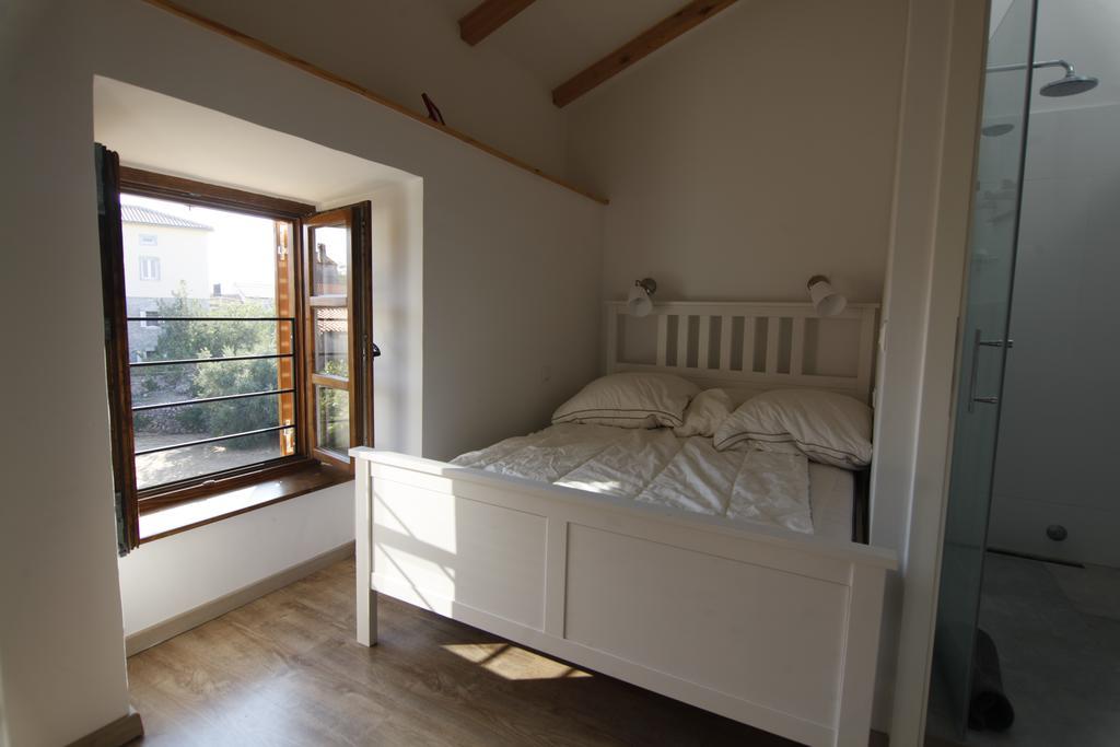 Holiday Home Kuca Na Moru Kornic Bagian luar foto