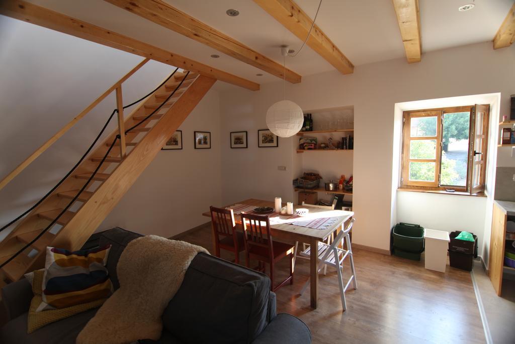 Holiday Home Kuca Na Moru Kornic Bagian luar foto
