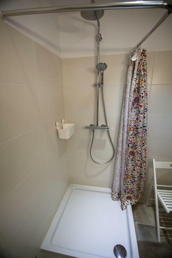 Holiday Home Kuca Na Moru Kornic Bagian luar foto
